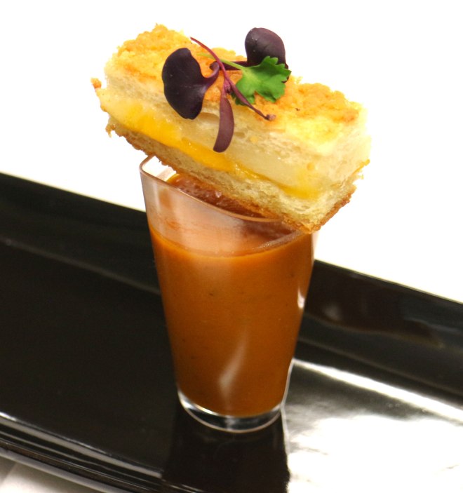 IMG_0416_Tomatoe-Bisque-and-Grilled-cheese-Shooters
