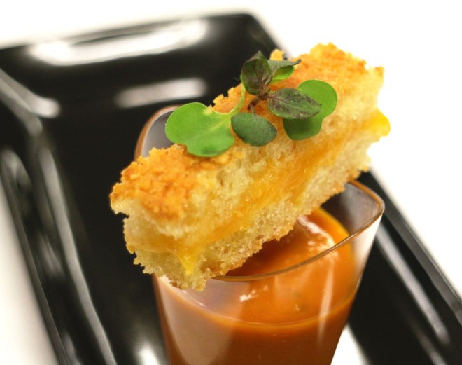 IMG_0469_Tomatoe-Bisque-and-Grilled-cheese-Shooters